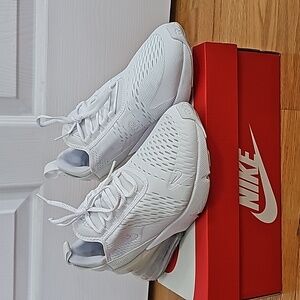 White Nike Air Max 270 (GS)